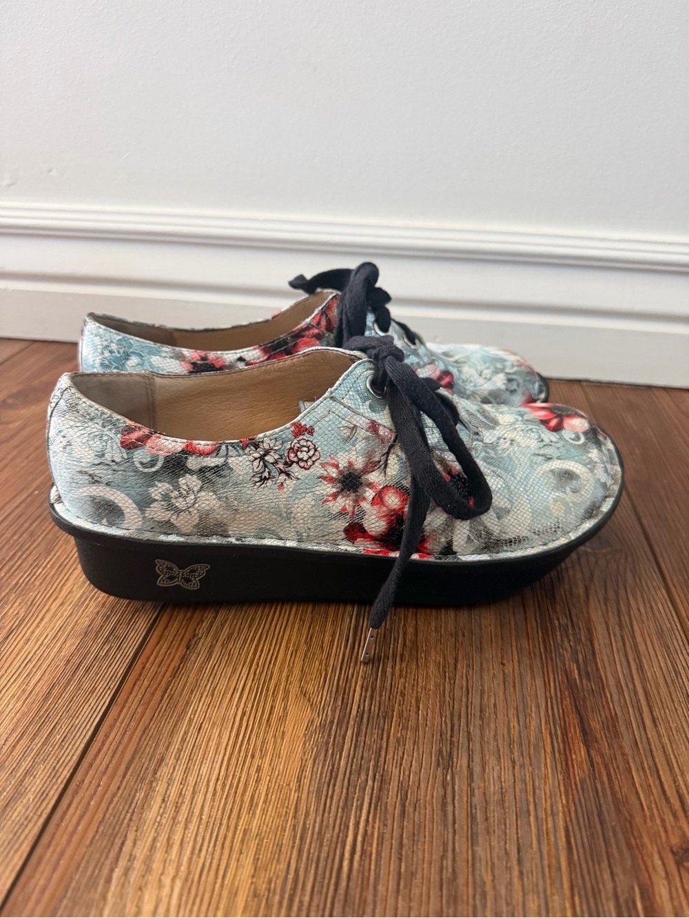 Alegria Abbi surreal floral Oxfords leather sz 38 US 7.5-8